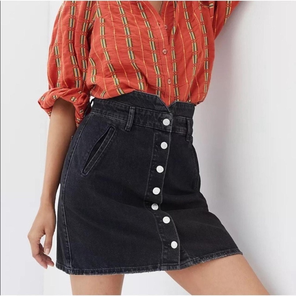 ANTHROPOLOGIE PILCRO Button-Front Denim Mini Skirt Black Size 6
